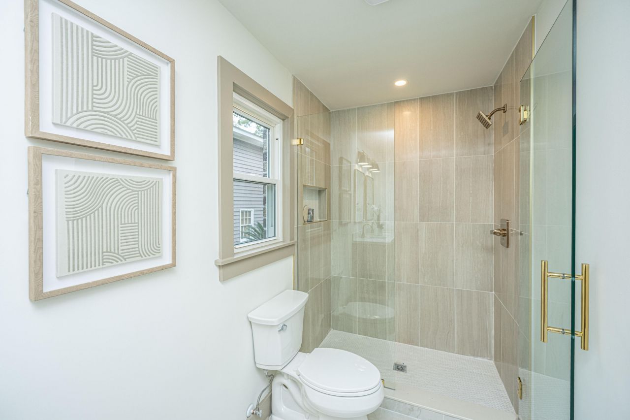 1561 Montclair Street Photo 51