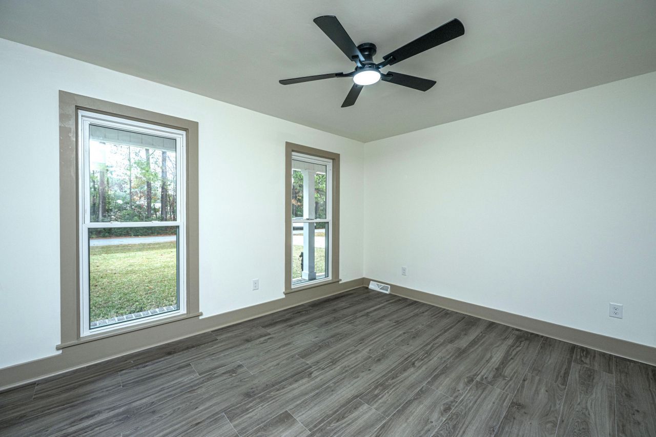 1561 Montclair Street Photo 52