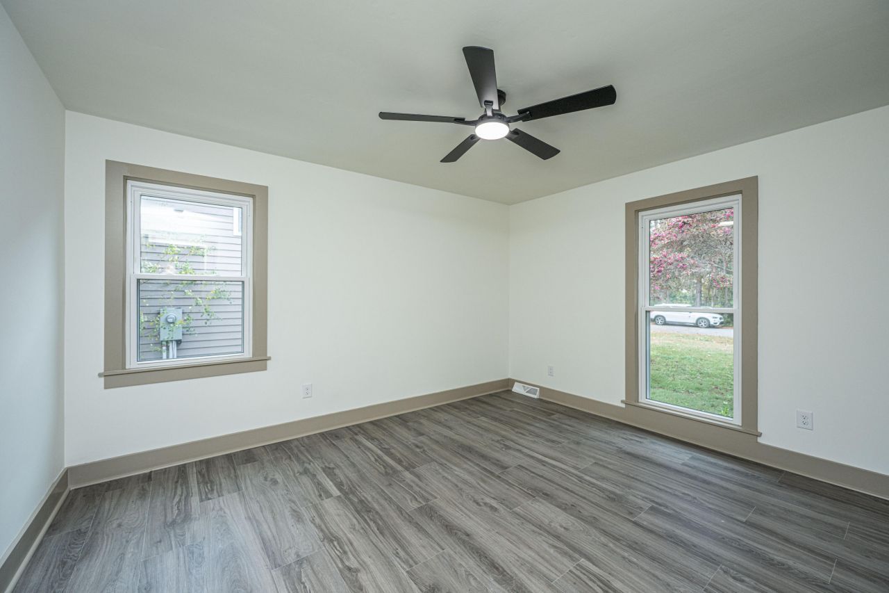 1561 Montclair Street Photo 53