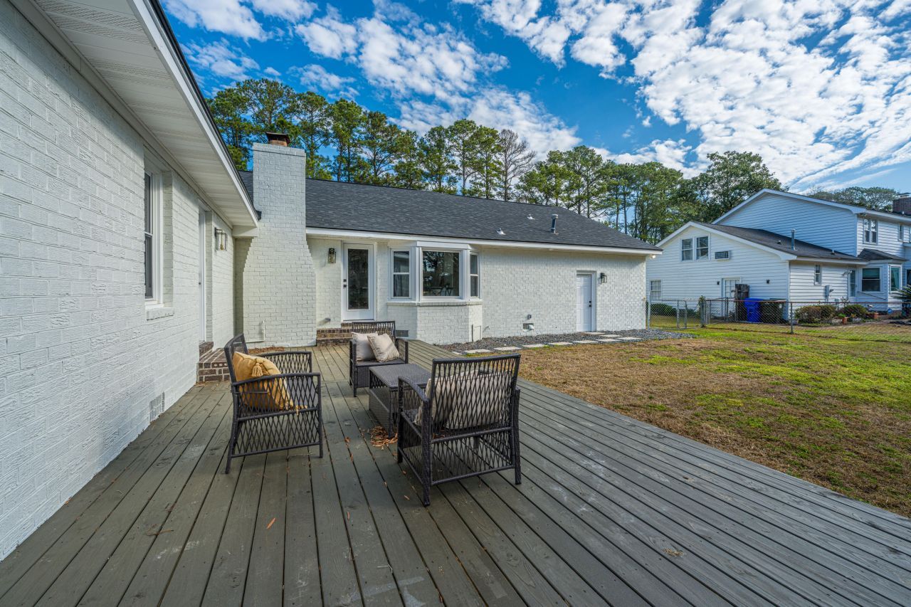 1561 Montclair Street Photo 67