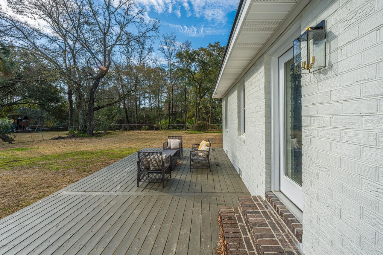 1561 Montclair Street Photo 70