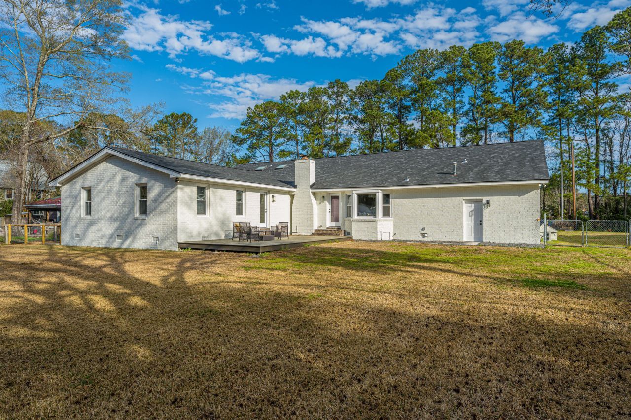 1561 Montclair Street Photo 72