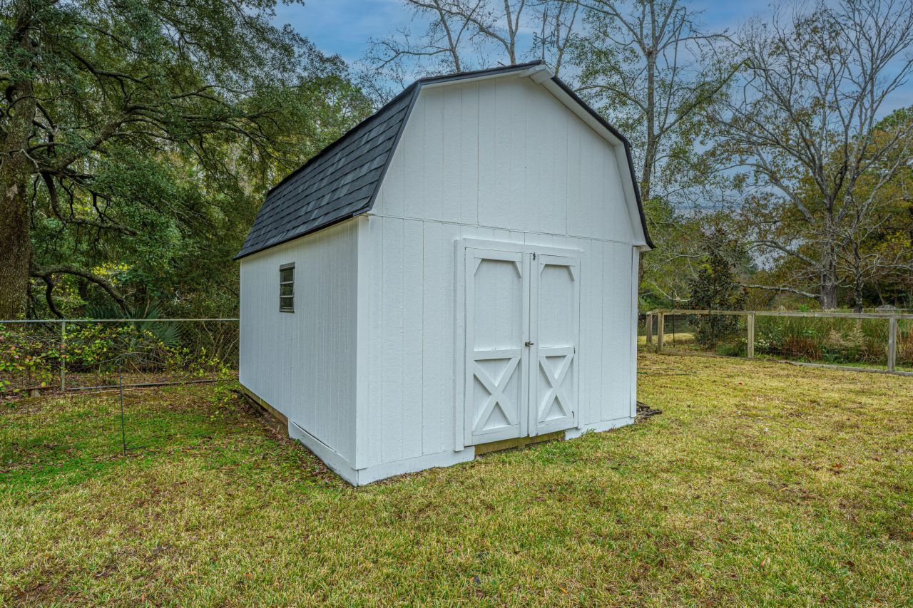 1561 Montclair Street Photo 74