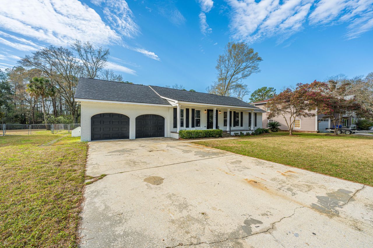 1561 Montclair Street Photo 85