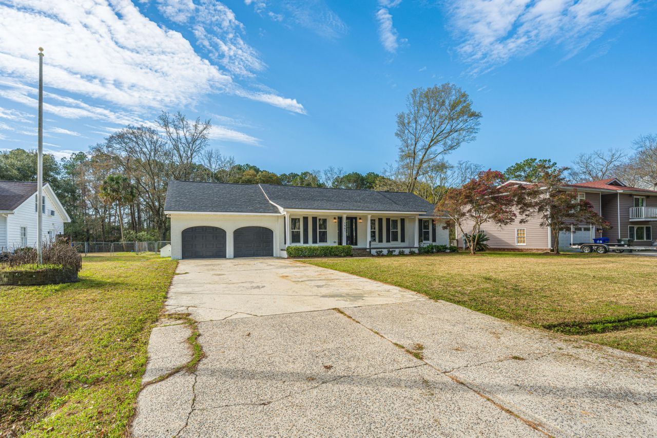 1561 Montclair Street Photo 87