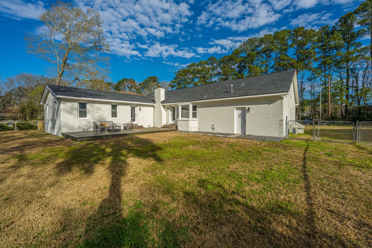 1561 Montclair Street Photo 89