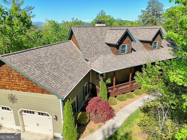 421 Hickory Nut Mtn, Tallulah Falls, GA 30573