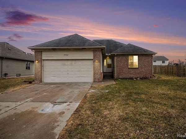 21864 Laurel Street, Clinton Twp, MI 48035