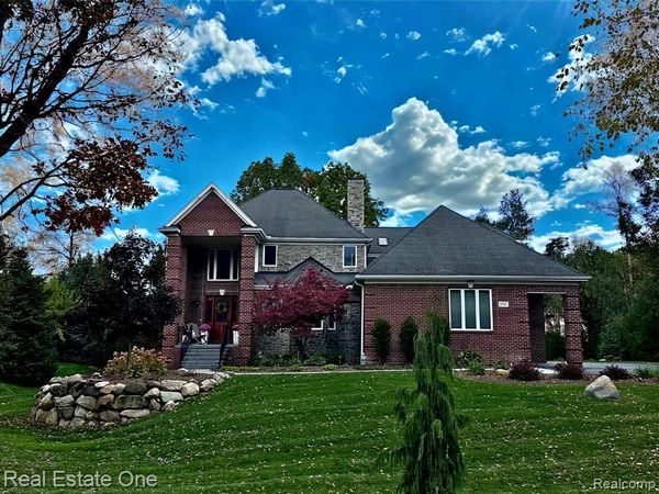 960 Hill Hollow Lane, Milford Twp, MI 48381