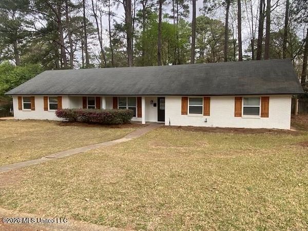 1630 Plantation Boulevard, Jackson, MS 39211
