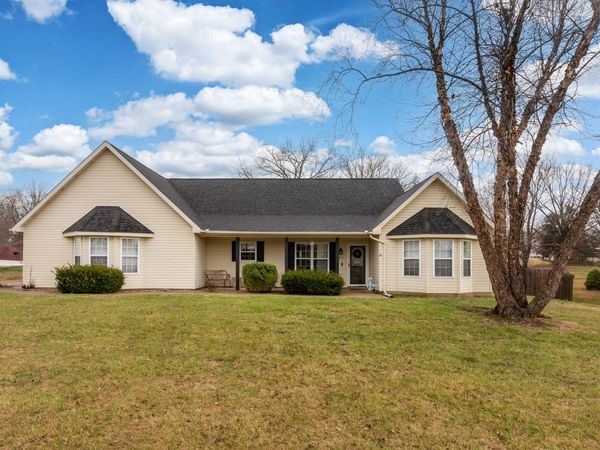 1211 Mockingbird Lane, Carterville, IL 62918