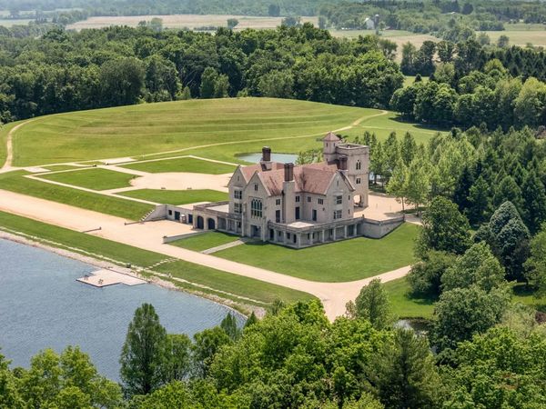 17519 Lincoln Road , Harvard, IL 60033