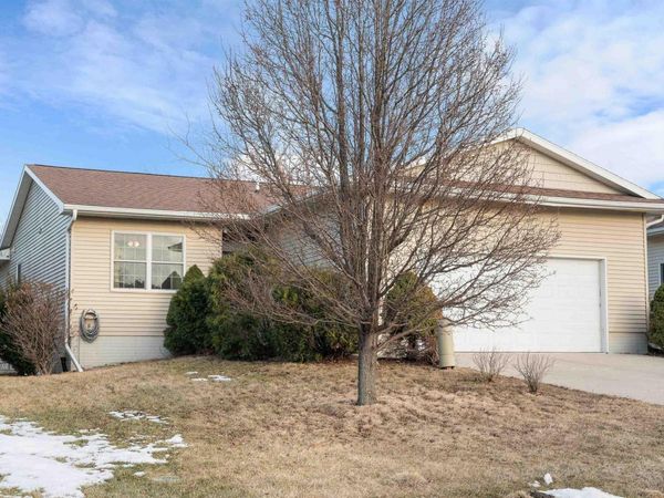 5531 Summerland Drive, Waterloo, IA 50701