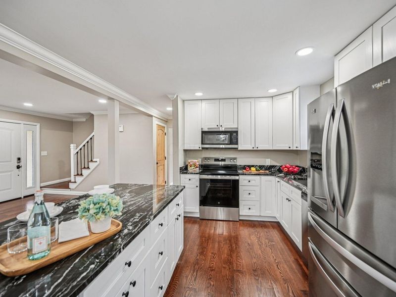 2899 Granada Hills Drive, Columbus, OH 43231 Photo 11