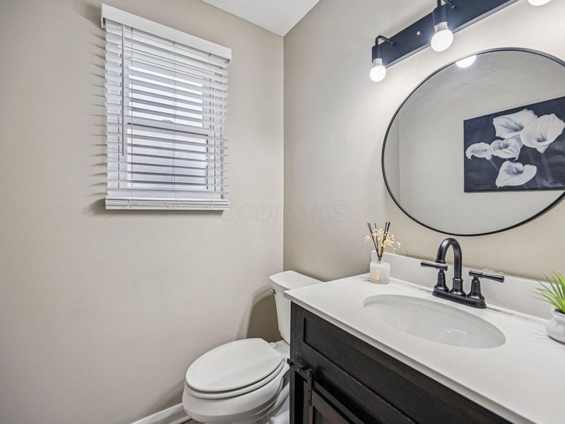 2899 Granada Hills Drive, Columbus, OH 43231 Photo 16