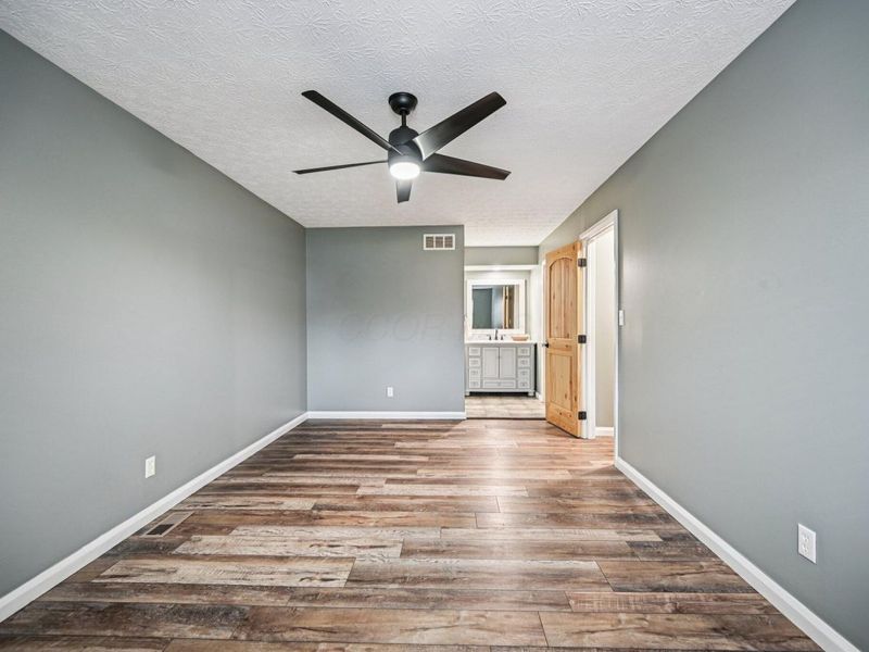 2899 Granada Hills Drive, Columbus, OH 43231 Photo 21