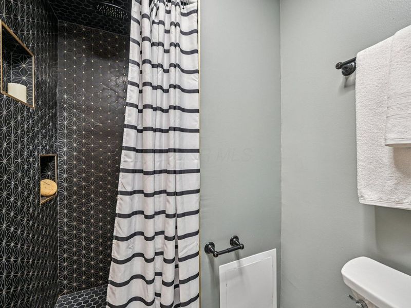 2899 Granada Hills Drive, Columbus, OH 43231 Photo 24