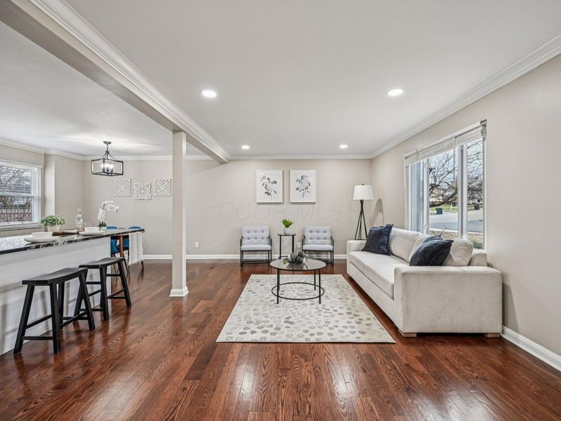 2899 Granada Hills Drive, Columbus, OH 43231 Photo 6