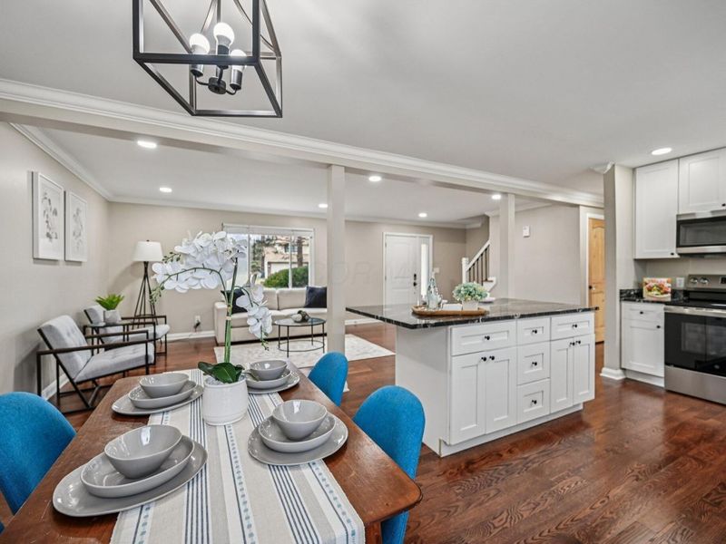 2899 Granada Hills Drive, Columbus, OH 43231 Photo 9