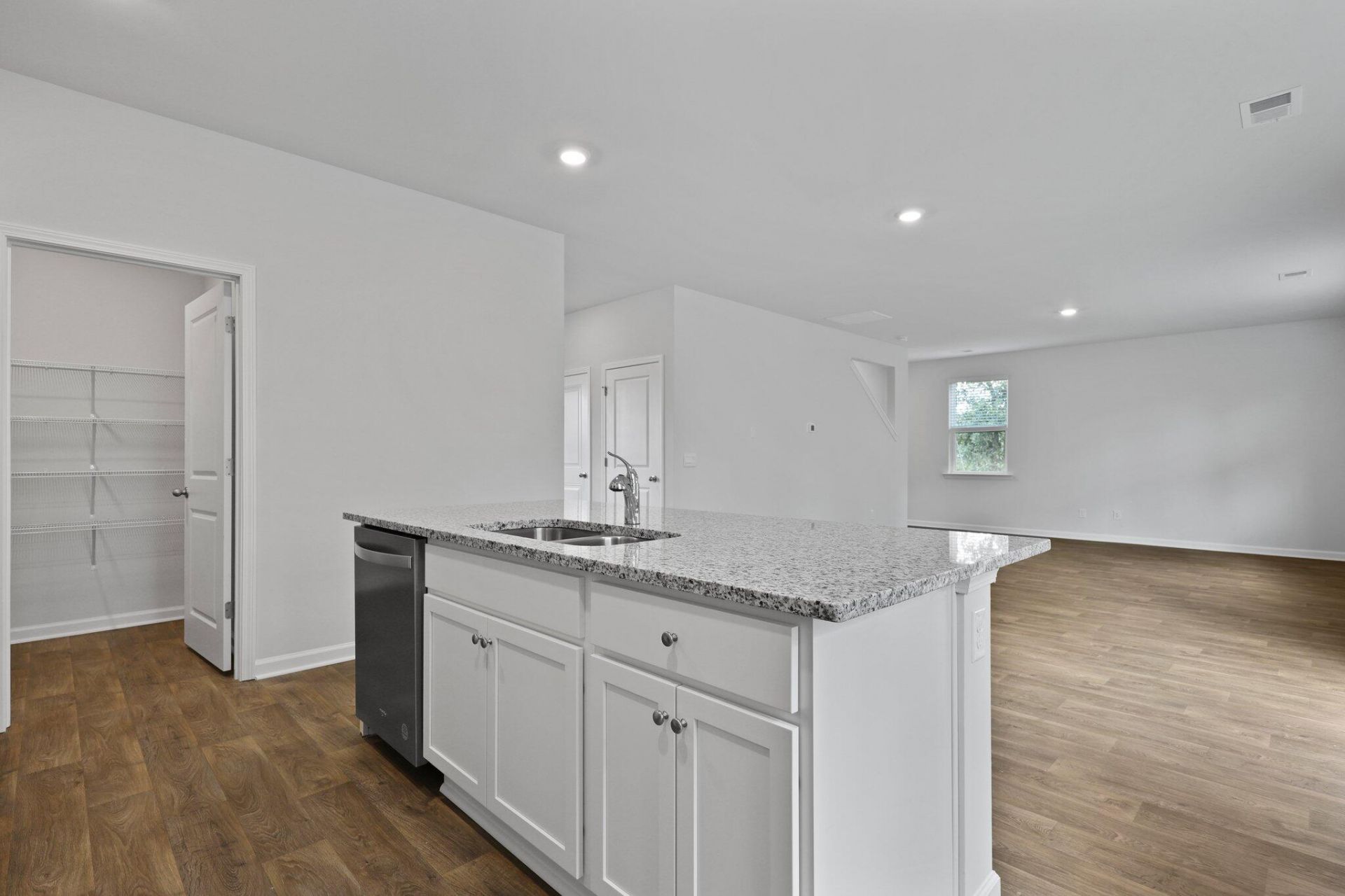 153 Cantley Way Photo 10