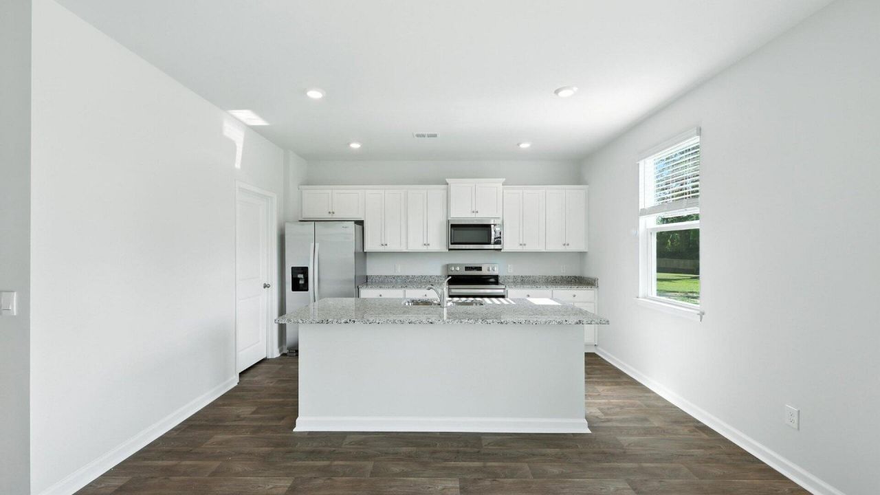 153 Cantley Way Photo 8