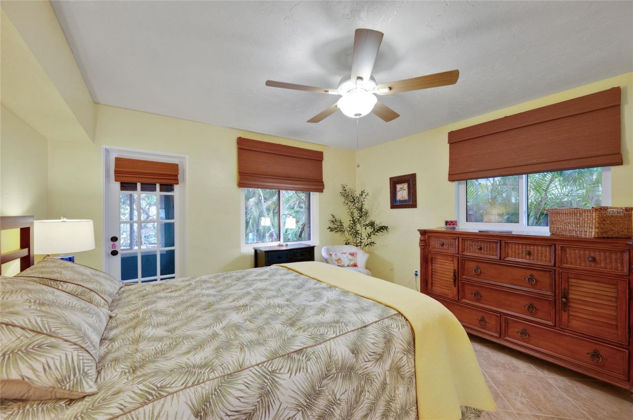 504 58th Street, Holmes Beach, FL 34217 Photo