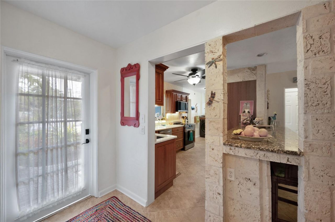 504 58th Street, Holmes Beach, FL 34217 Photo