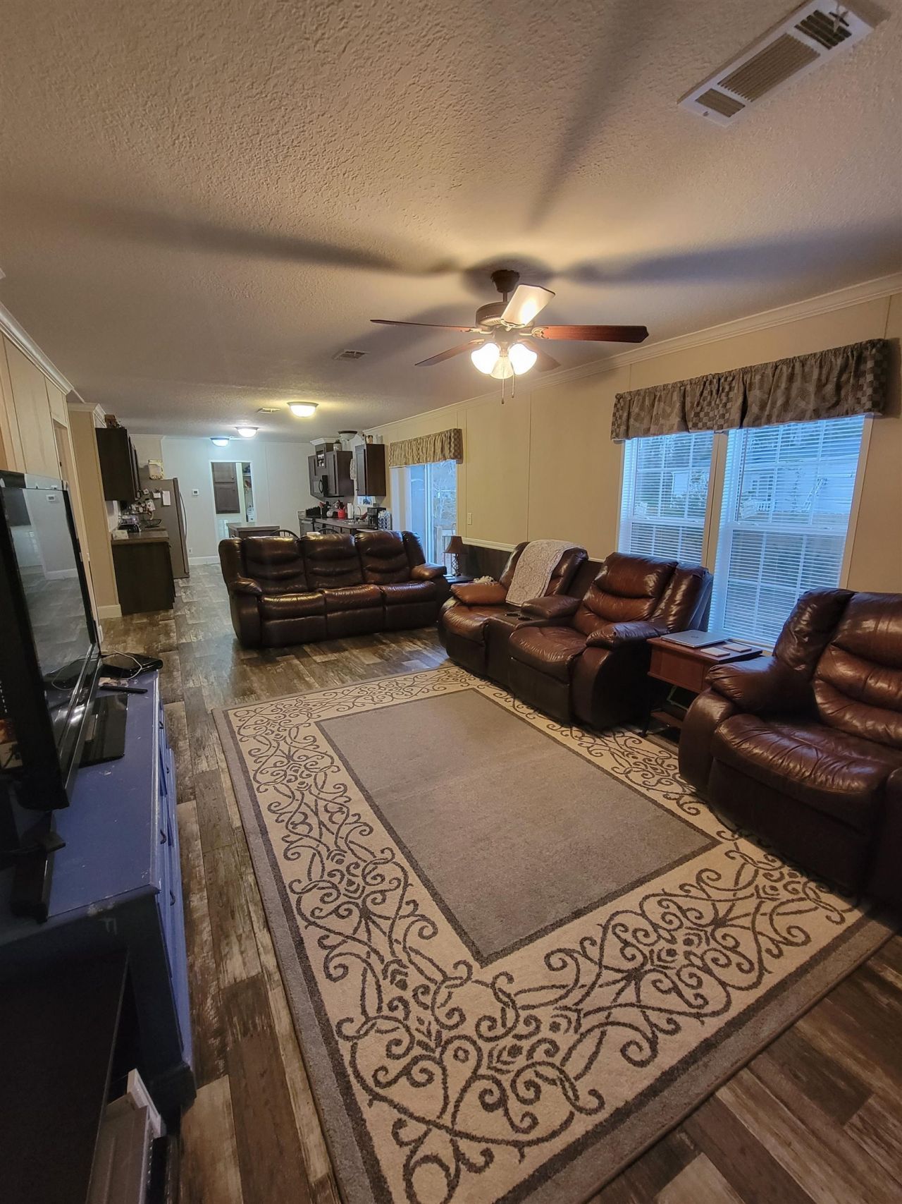 6350 Morris Pl. Photo 10