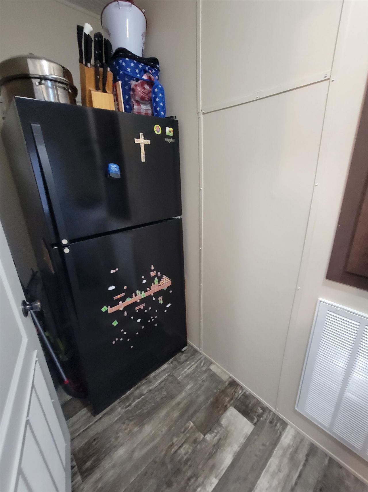 6350 Morris Pl. Photo 17