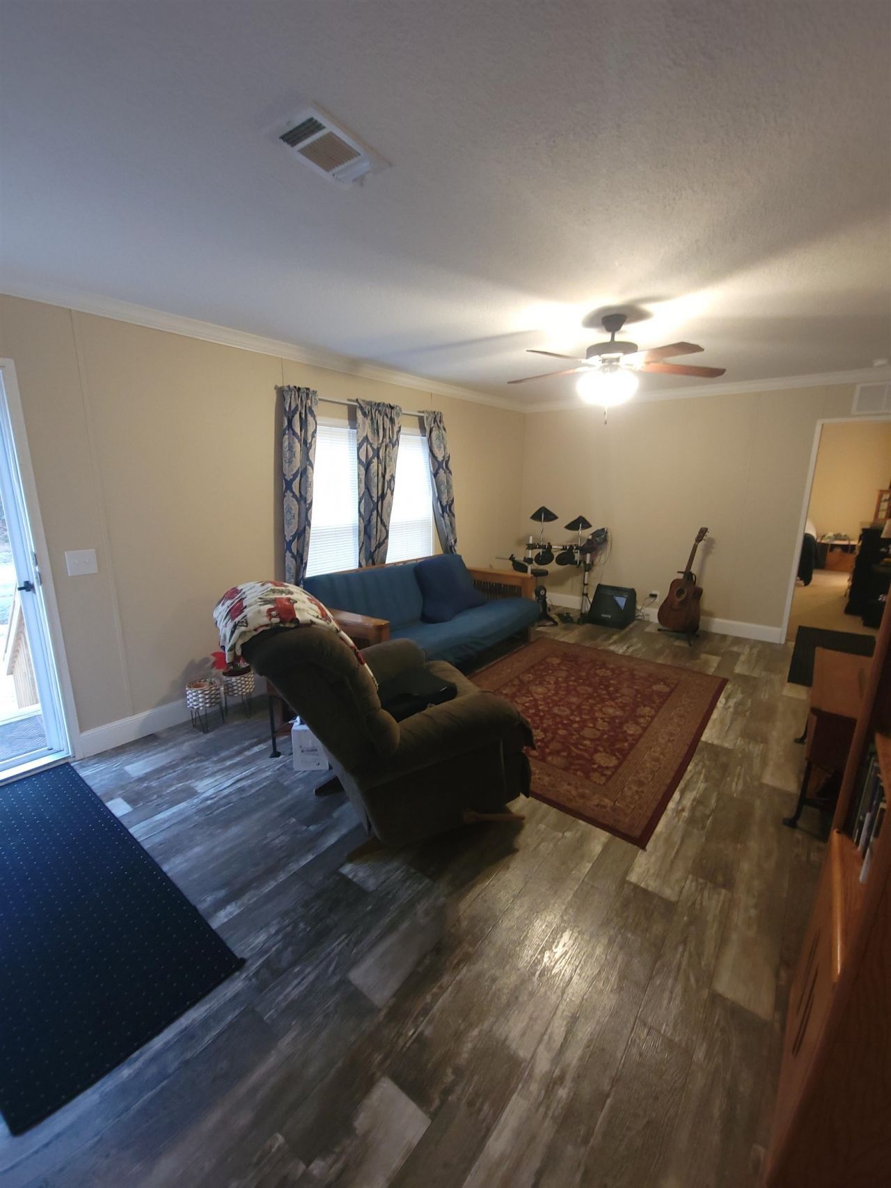 6350 Morris Pl. Photo 2