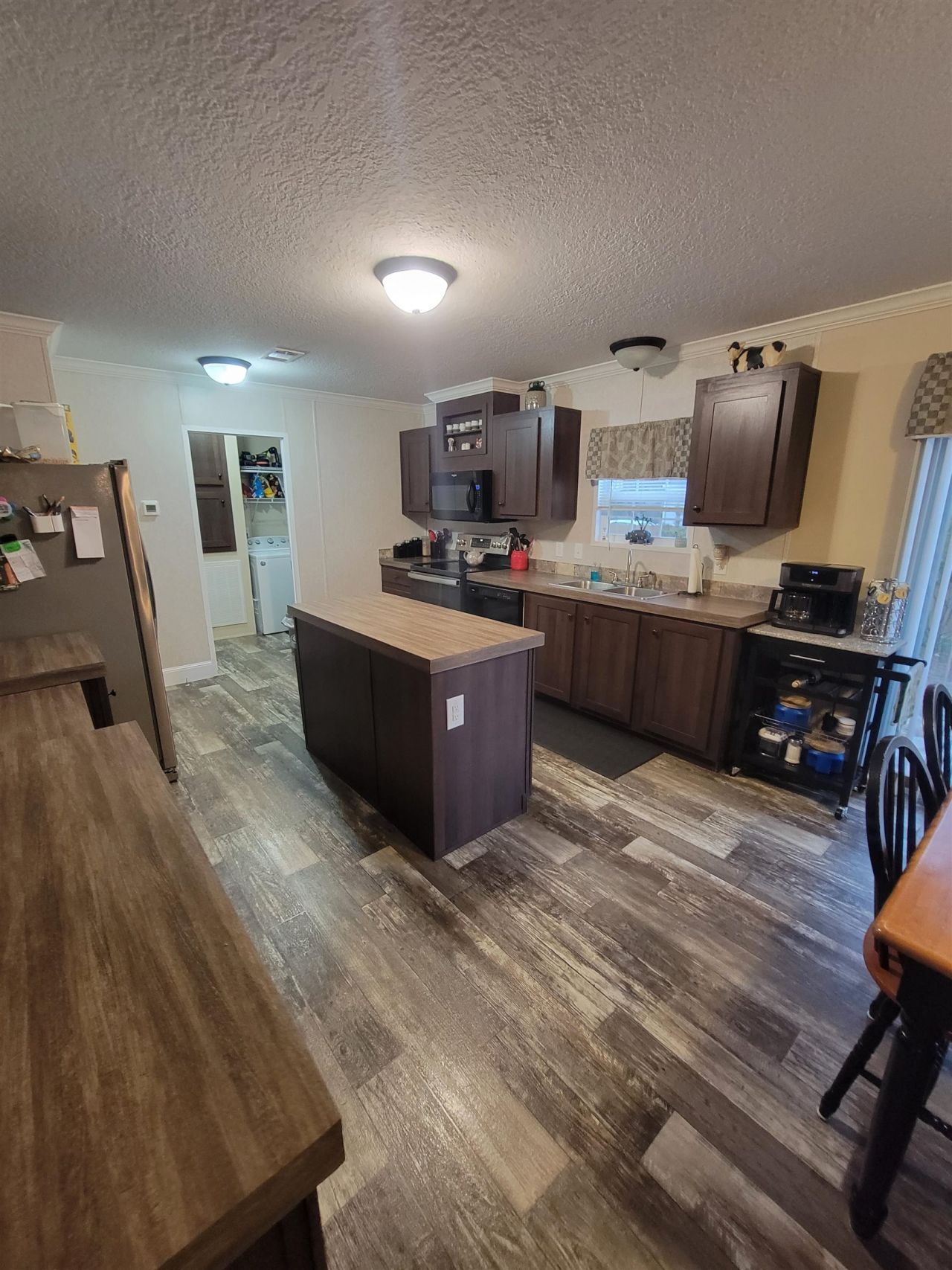 6350 Morris Pl. Photo 5