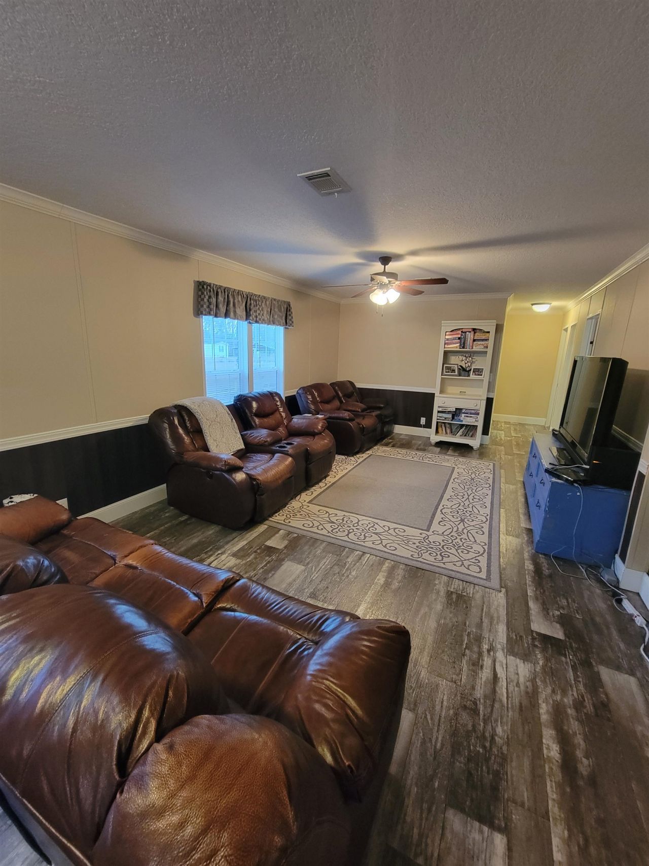 6350 Morris Pl. Photo 8