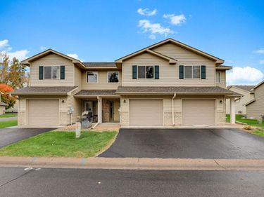 6372 13TH Street N, Oakdale, MN 55128