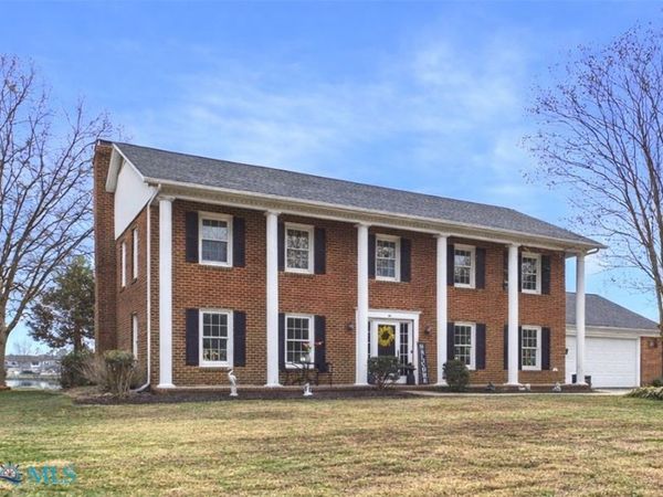 6 Canal Drive , Poquoson, VA 23662