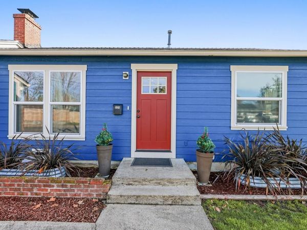 325 W Barnett Road, Medford, OR 97501