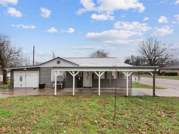 345 S Catalpa Street , Dexter, MO 63841