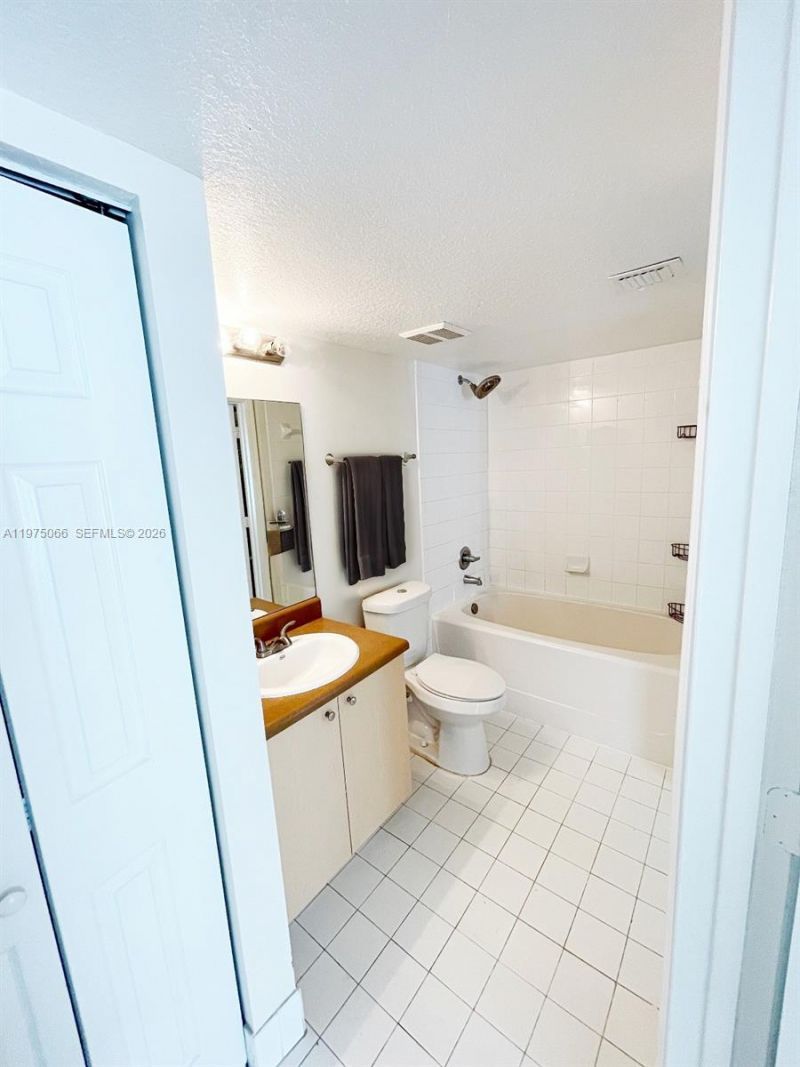 4081 San Marino Blvd , Unit 206, West Palm Beach, FL 33409 Photo