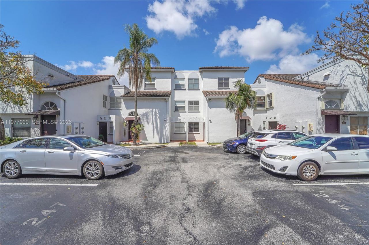 4654 NW 97th Pl , Unit 245, Doral, FL 33178 Photo