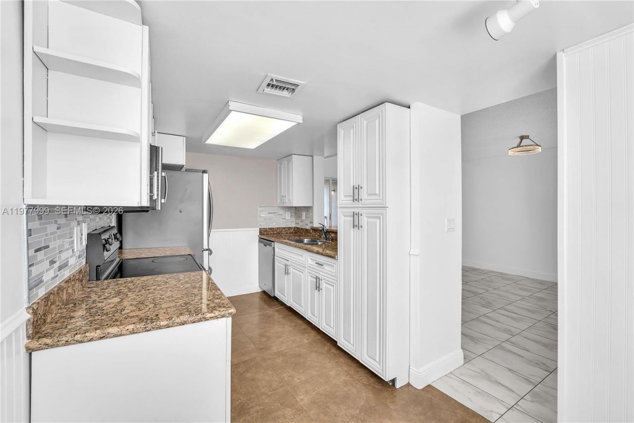 4654 NW 97th Pl , Unit 245, Doral, FL 33178 Photo