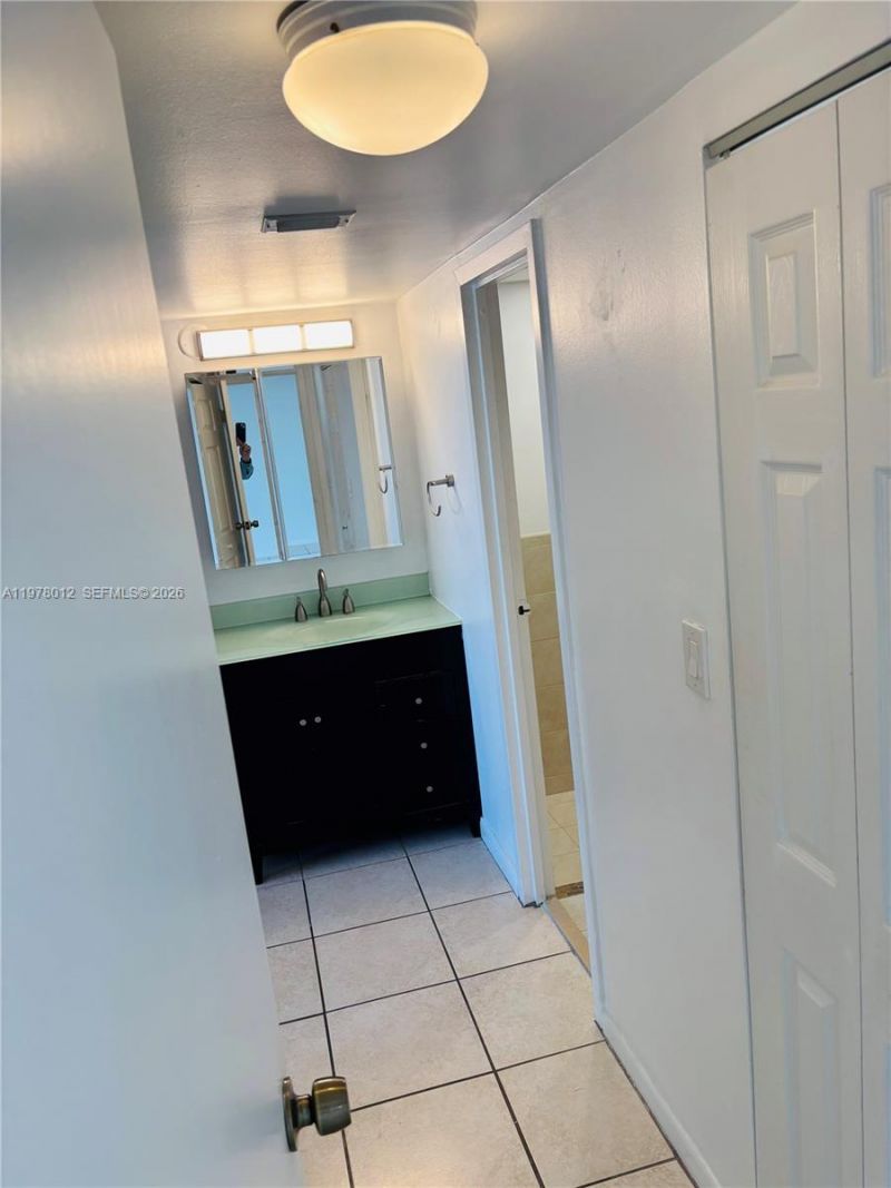 2333 Brickell Ave , Unit 1115, Miami, FL 33129 Photo