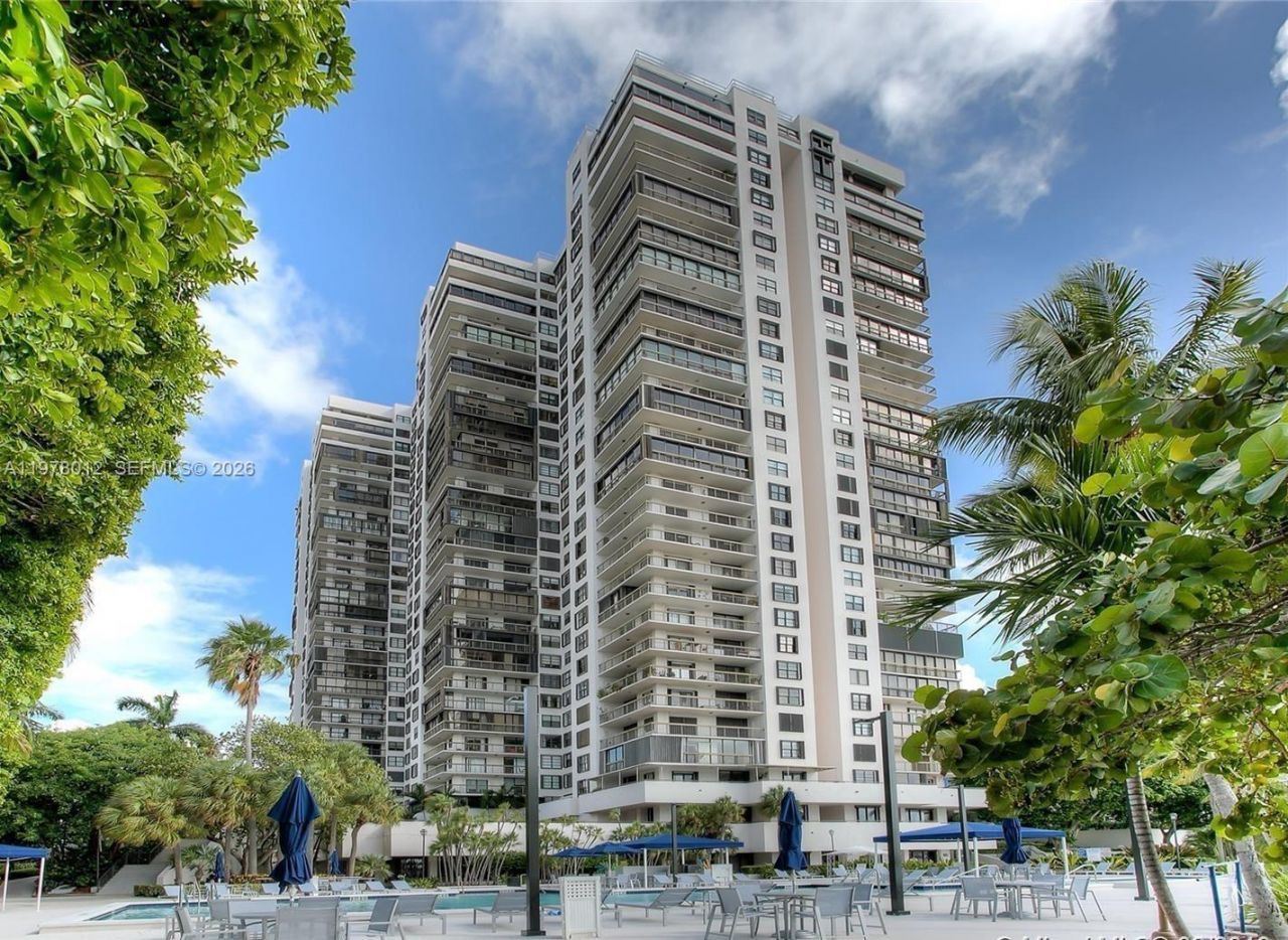 2333 Brickell Ave , Unit 1115, Miami, FL 33129 Photo