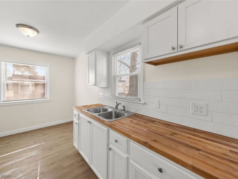 11829 Longmead Avenue, Cleveland, OH 44135 Photo 7