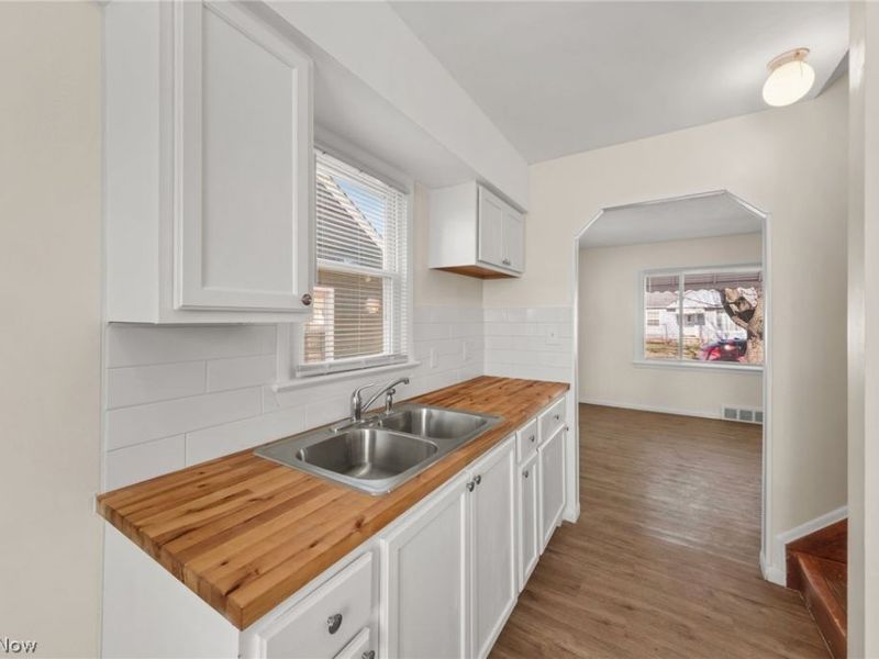 11829 Longmead Avenue, Cleveland, OH 44135 Photo 8