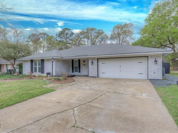 211 Chimney Lane, Haughton, LA 71037