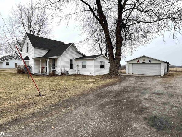 207 S Dewey, Moravia, IA 52571