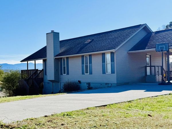 444 Connatser Lane, Sevierville, TN 37876