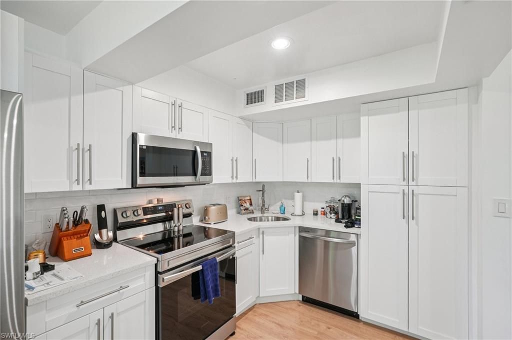 15 Bob O Link Ct, Unit 15A, Naples, FL 34105 Photo
