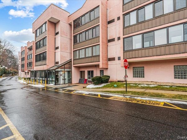 800 Willis Avenue , Unit 115, Albertson, NY 11507