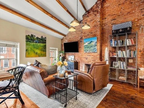 25 State Street, Unit 301, Newburyport, MA 01950