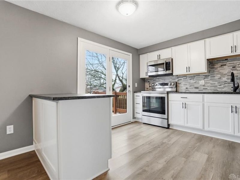 9881 Rose Arbor Drive, Centerville, OH 45458 Photo 18